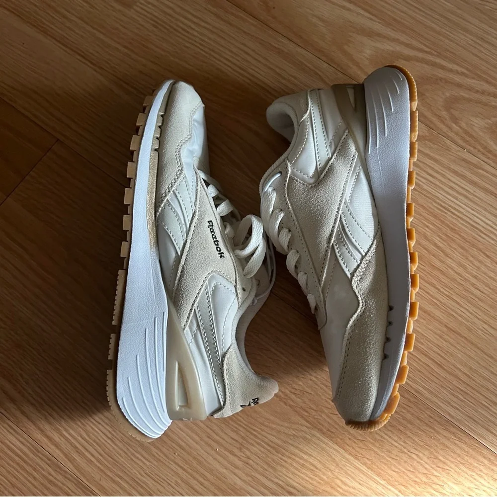 NEW Reebok Classic Harman Beige Crème Sneakers Women’s 6